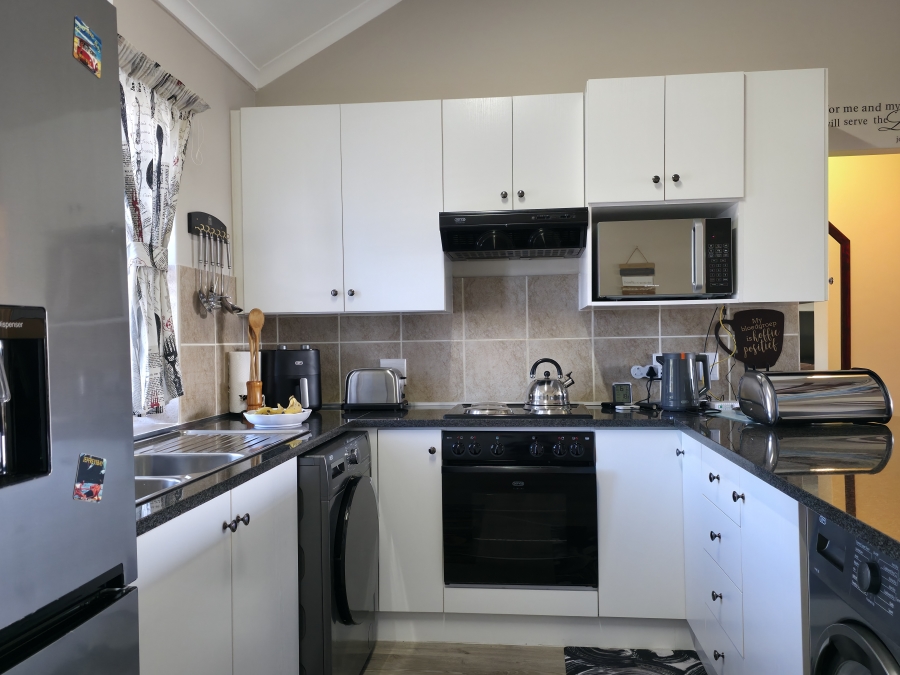3 Bedroom Property for Sale in Marina Martinique Eastern Cape